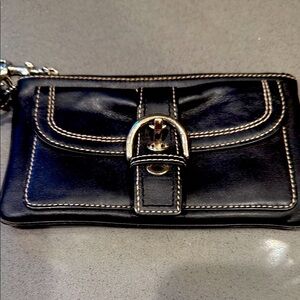 Elegant coach Black Leather Clutch